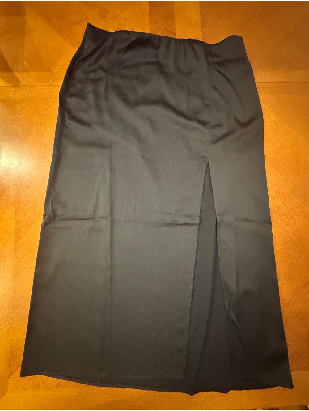 a new day Black Midi Skirt with Side Slit Size L j2